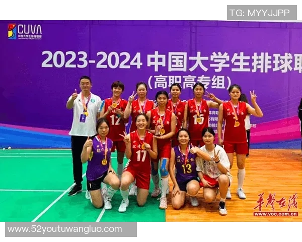 深圳排球队的包夹战术解析与排球热点动态探讨